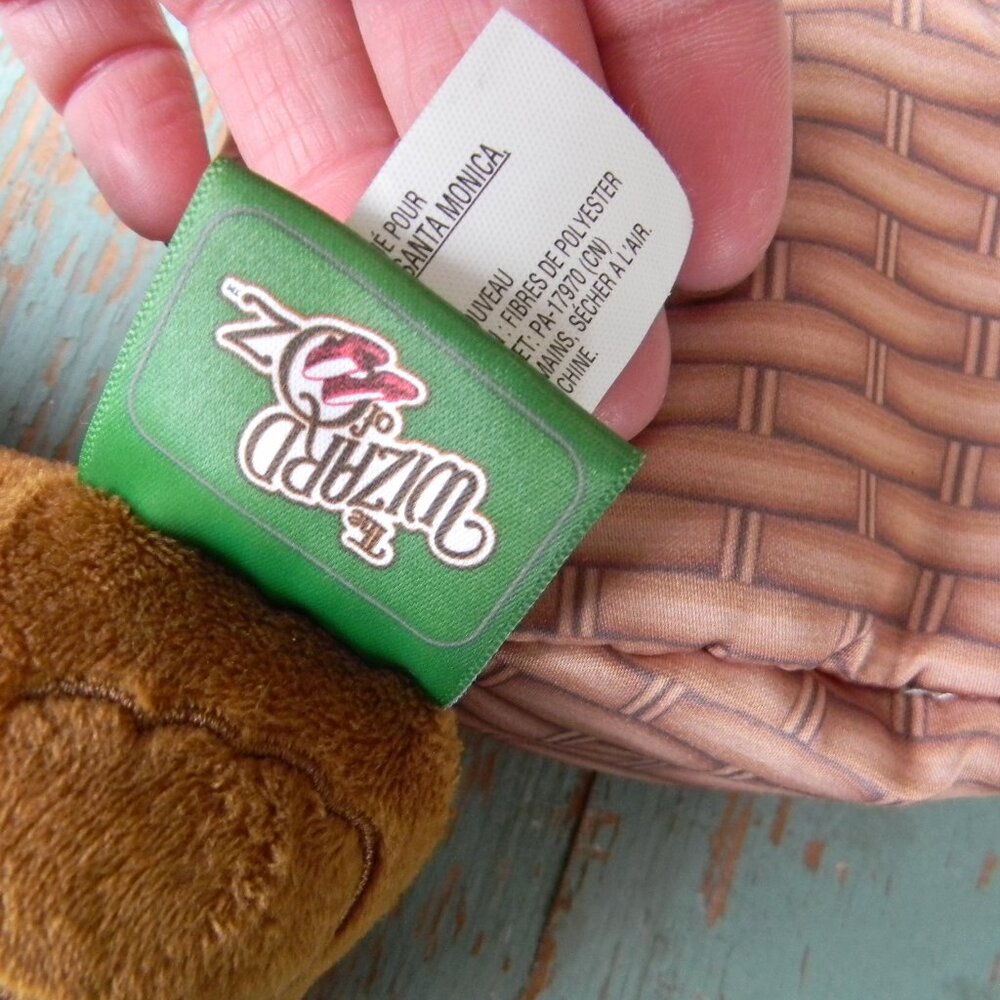 THE WIZARD OF OZ OFFICIAL TOTO SMALL STUFFED ANIMAL PLUSH & BASKET - Picture 3 of 6